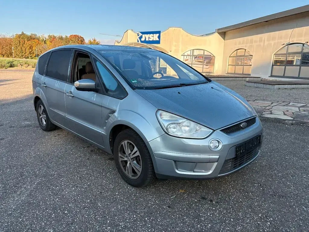 Używany Ford S-MAX Trend 145 KM (106 kW) 2009 Srebrny Minivan