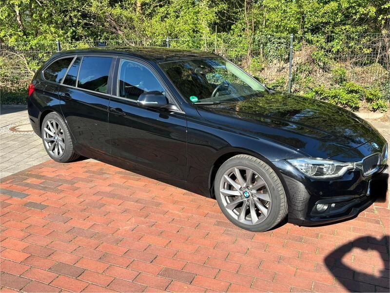 Schwarz Gebraucht 2016 BMW 318 Basis Kombi | 12.000 € - Bild 1/4