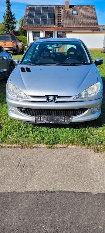 Silber Gebraucht 2009 Peugeot 206 Limousine | 1.700 € (Fairer Preis) - Bild 1/4