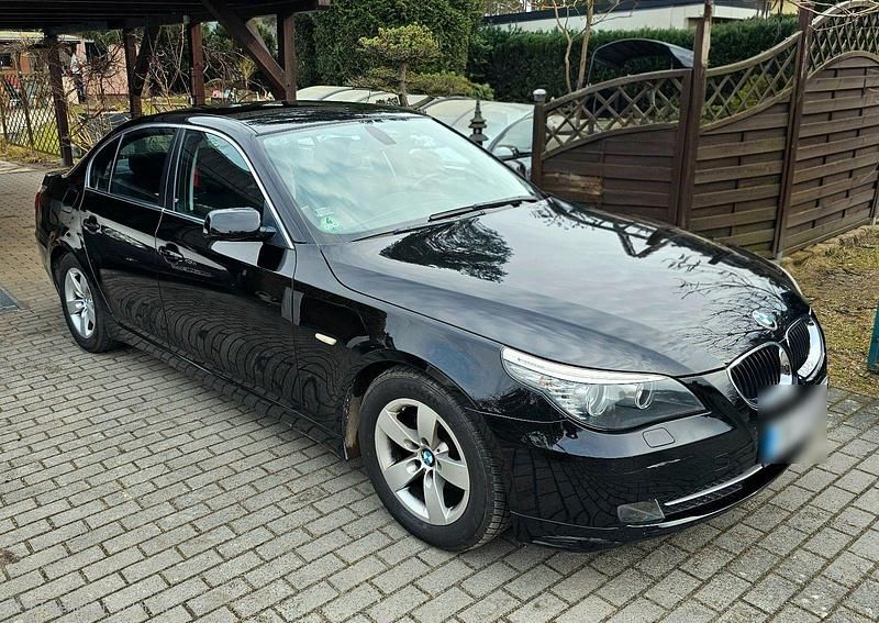 Gebraucht BMW 520 170 PS (125 kW) 2009 Schwarz Limousine
