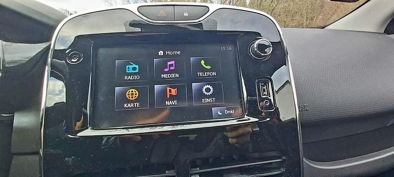 Gebraucht Renault Clio IV Dynamique 73 PS (53 kW) 2013 Rot Limousine