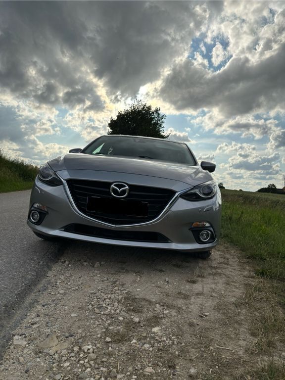 Silber Gebraucht 2013 Mazda 3 Center-Line Limousine | 10.650 € (Fairer Preis) - Bild 1/4