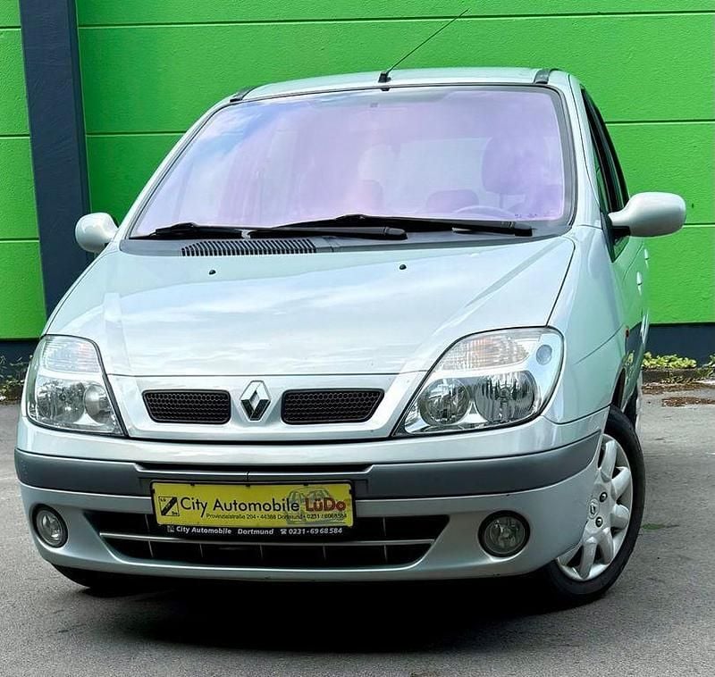 Grau Gebraucht 2002 Renault Scénic Van / Kleinbus | 2.220 € (Etwas zu teuer) - Bild 1/4
