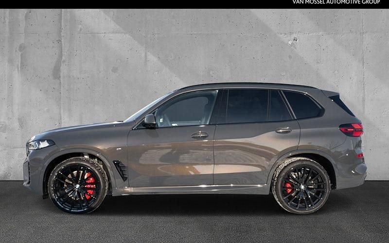 Neu BMW X5 298 PS (219 kW) 2026 Grau SUV