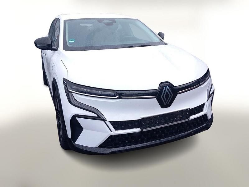 Weiss Gebraucht 2022 Renault Megane E-Tech Equilibre Limousine | 20.288 € - Bild 1/4