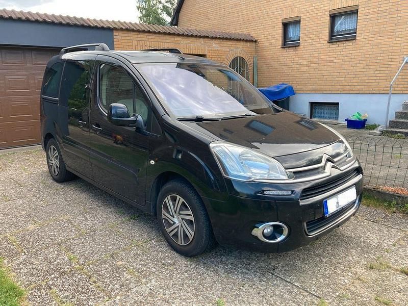 Gebraucht Citroën Berlingo 114 PS (83 kW) 2012 Schwarz Van / Kleinbus
