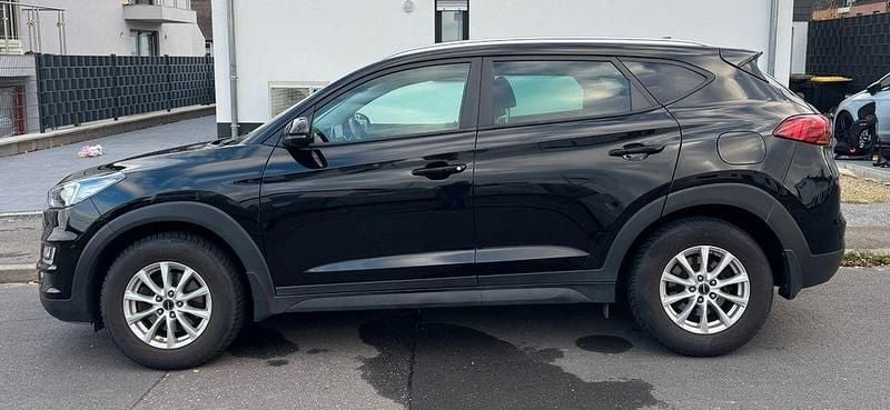 Gebraucht Hyundai Tucson 177 PS (130 kW) 2020 Schwarz SUV
