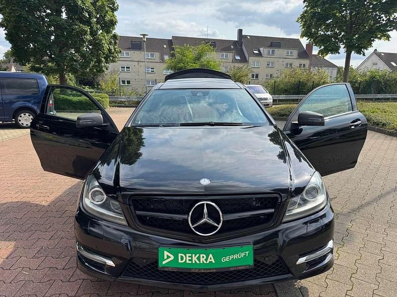 Rabenschwarz Gebraucht 2014 Mercedes C350 AMG Coupé | 25.999 € (Fairer Preis) - Bild 1/4