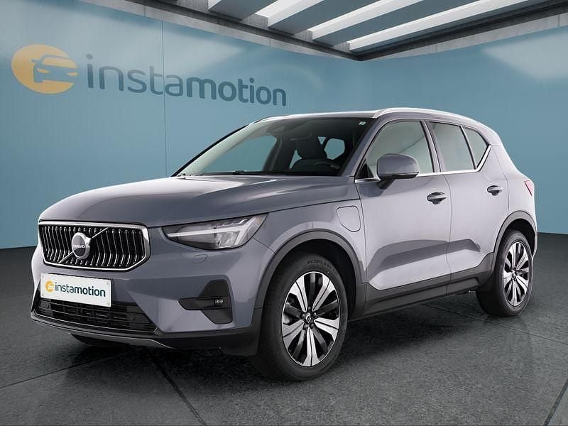 Grau Gebraucht 2022 Volvo XC40 Plus SUV | 34.599 € (Guter Preis) - Bild 1/4