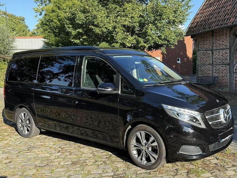 Schwarz Gebraucht 2018 Mercedes V250 Marco Polo Van / Kleinbus | 49.500 € (Fairer Preis) - Bild 1/4