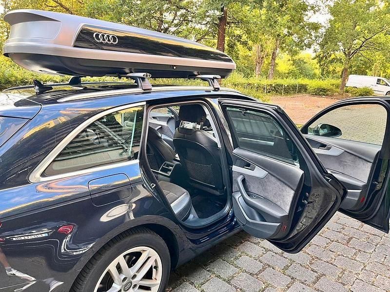 Blau Gebraucht 2016 Audi A4 Sport Kombi | 19.900 € (Teuer) - Bild 1/4