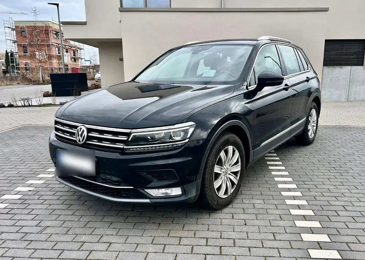 Gebraucht VW Tiguan Highline 150 PS (110 kW) 2016 Schwarz SUV