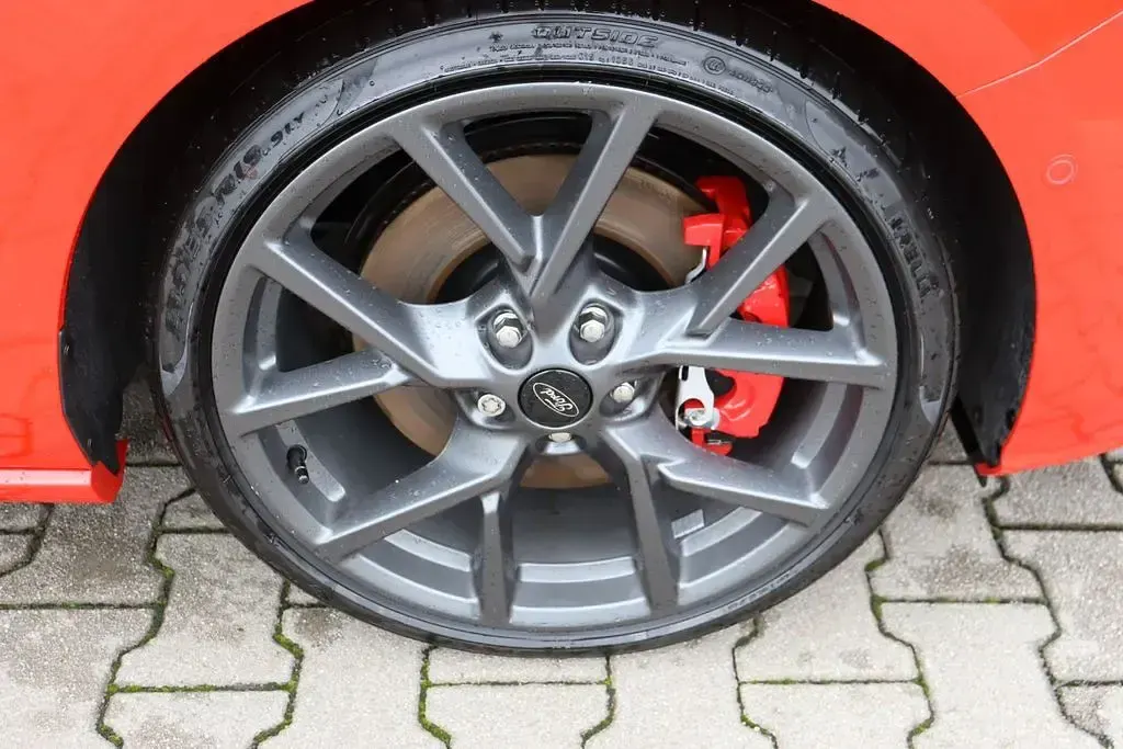 Gebraucht Ford Focus ST 280 PS (205 kW) 2026 Racered Limousine