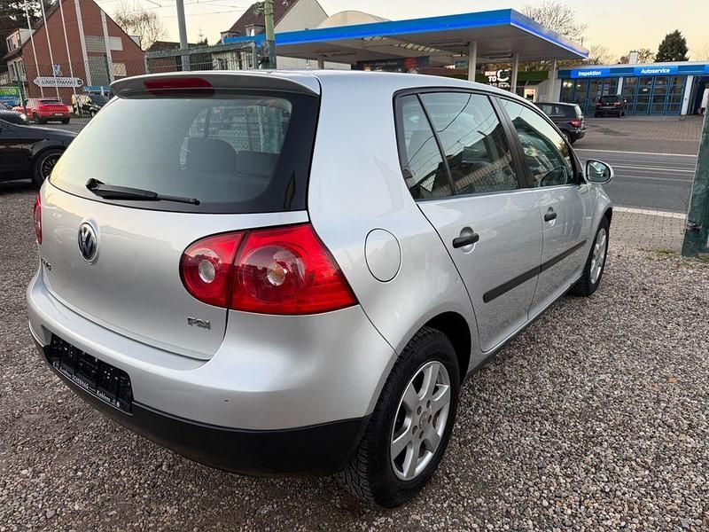 Gebraucht VW Golf IV Trendline 90 PS (66 kW) 2004 Silber Limousine