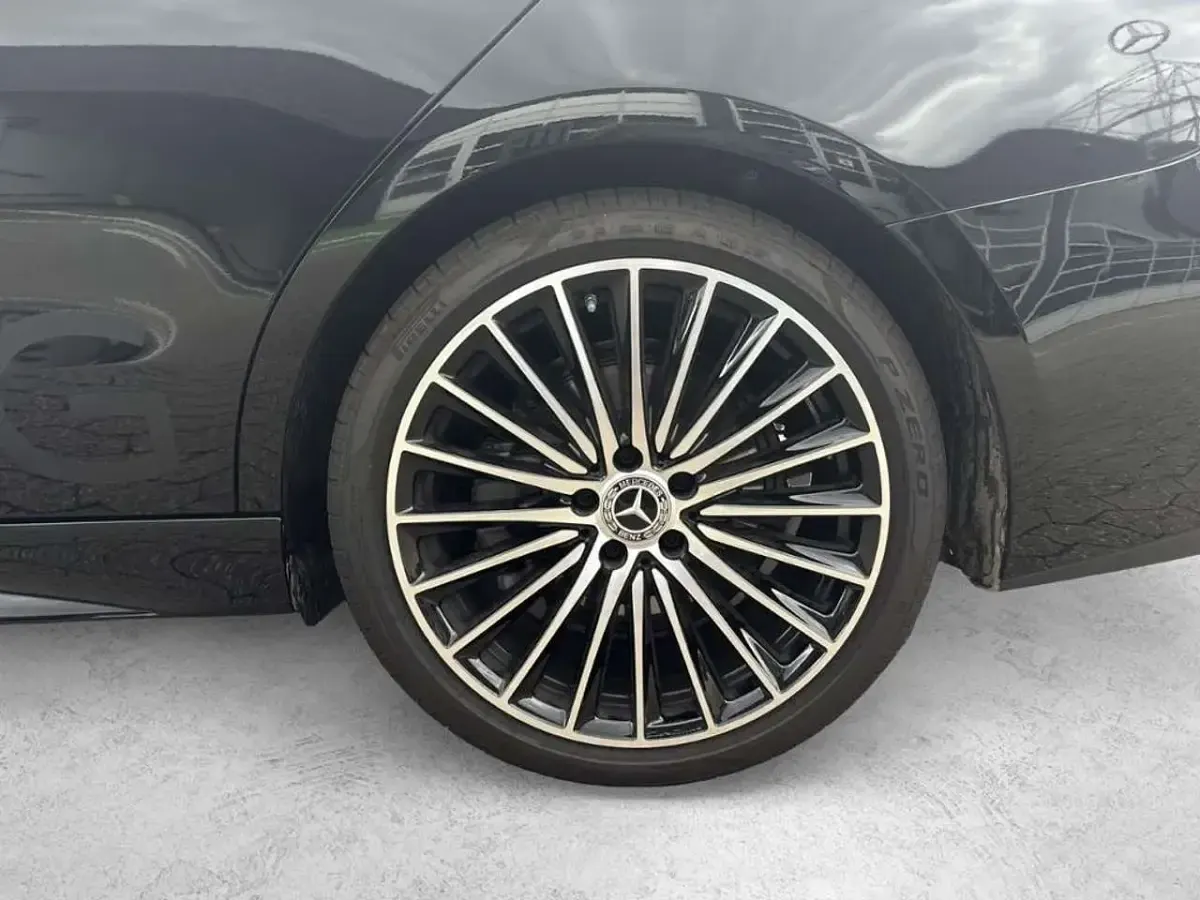 Gebraucht Mercedes C180 AMG 170 PS (125 kW) 2026 Schwarz Kombi