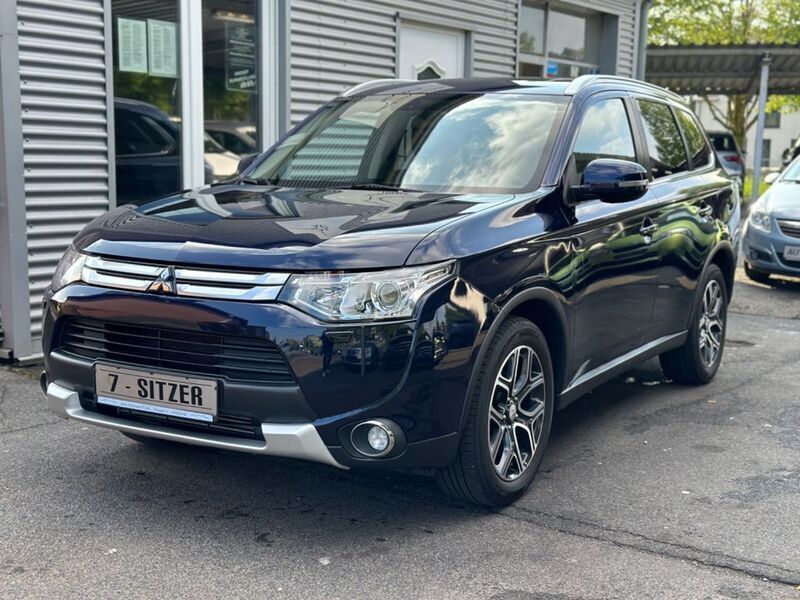 Blau Gebraucht 2014 Mitsubishi Outlander SUV | 15.990 € (Teuer) - Bild 1/4