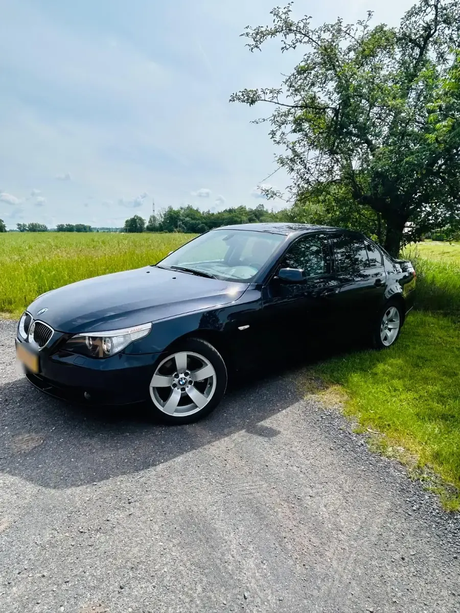 Gebraucht BMW 523 177 PS (130 kW) 2006 Blau Limousine