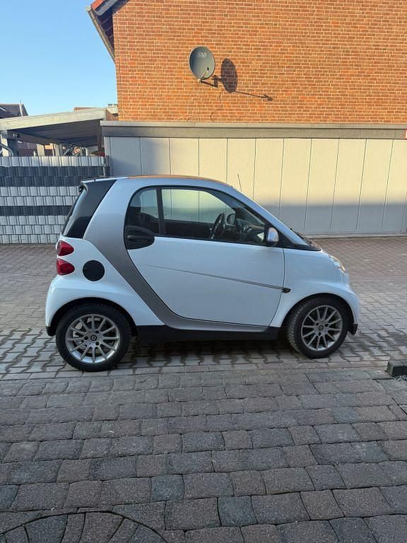 Gebraucht Smart ForTwo Cabrio 71 PS (52 kW) 2009 Weiß Cabrio