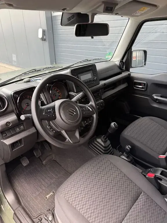 Gebraucht Suzuki Jimny 102 PS (75 kW) 2024 Grün SUV