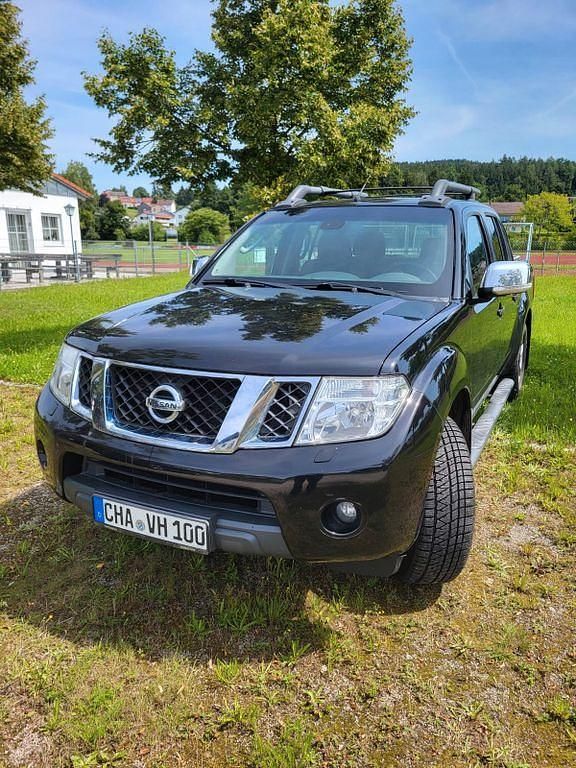 Schwarz Gebraucht 2013 Nissan Navara Abholung | 9.600 € (Guter Preis) - Bild 1/4