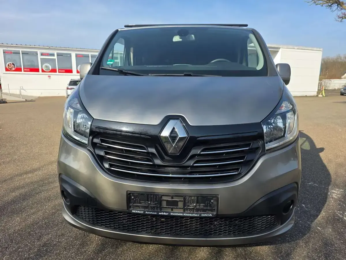 Brugt Renault Trafic Expression 145 HK (106 kW) 2017 Stone MPV