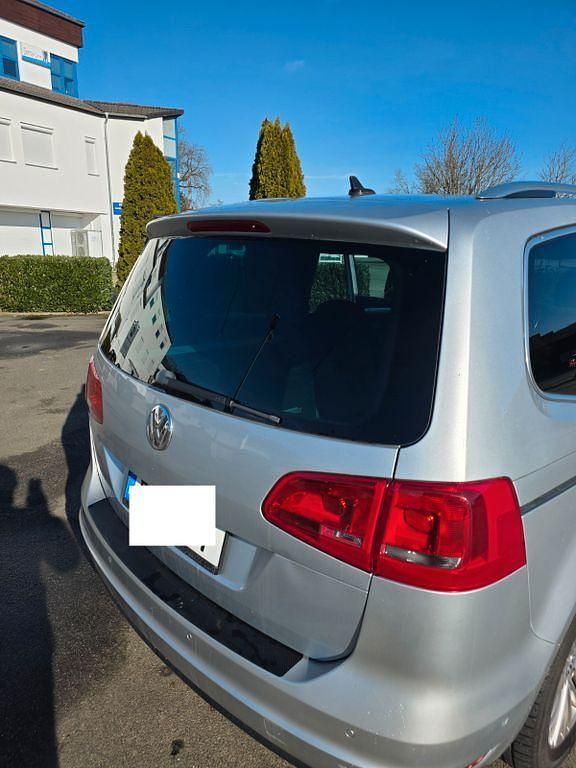 Gebraucht VW Sharan Cup 140 PS (102 kW) 2014 Silber Van / Kleinbus