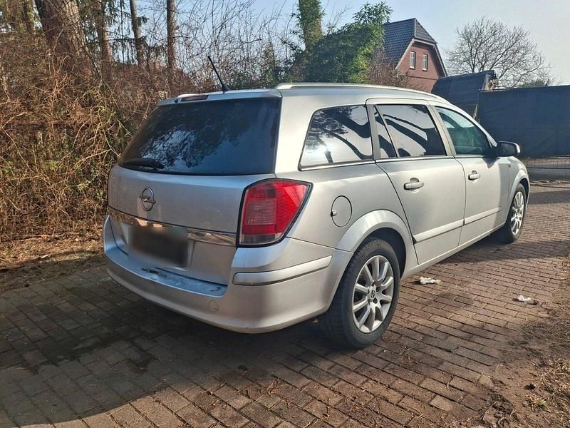 Gebraucht Opel Astra 150 PS (110 kW) 2004 Silber Kombi