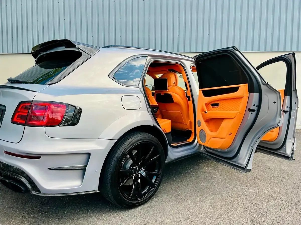 Second-hand Bentley Bentayga 700 CP (514 kW) 2017 Argintiu SUV