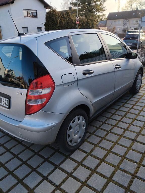 Gebraucht Mercedes A180 Classic 109 PS (80 kW) 2007 Grau Van / Kleinbus