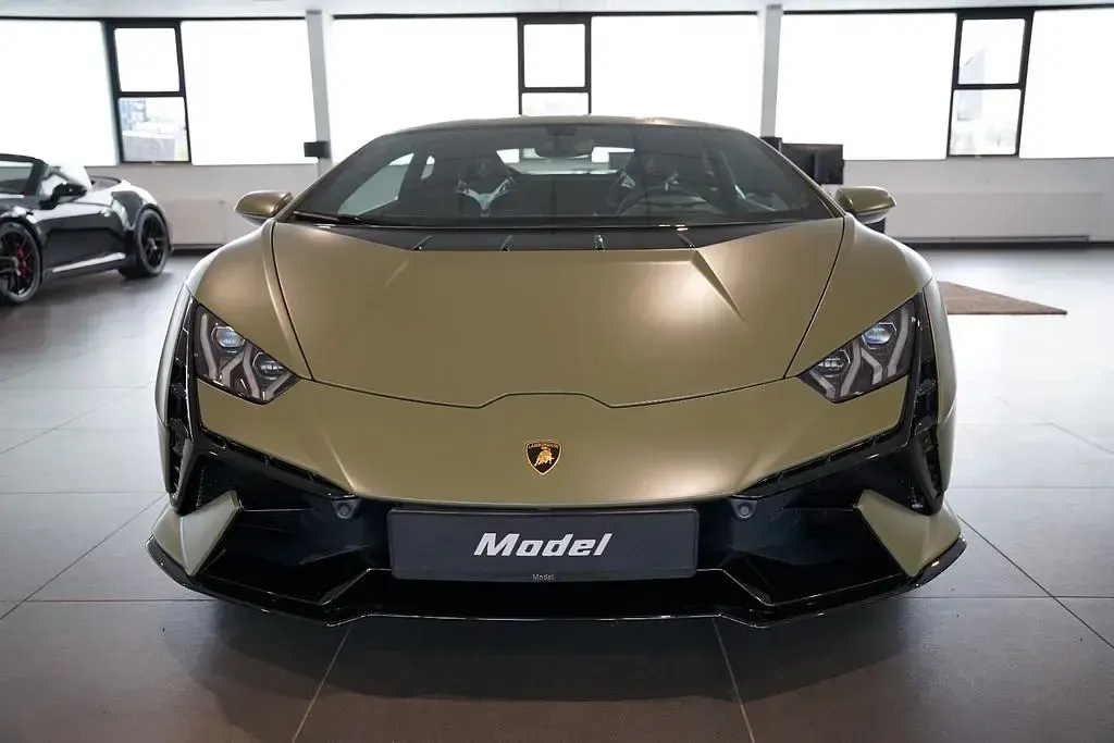 Gebraucht Lamborghini Huracán 640 PS (470 kW) 2024 Grün Coupé