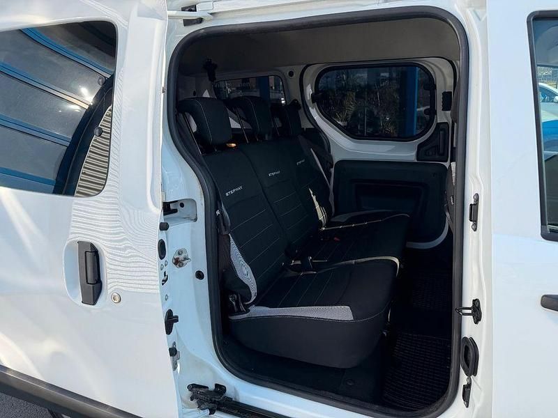 Gebraucht Dacia Dokker Stepway 102 PS (75 kW) 2019 Weiß Van / Kleinbus