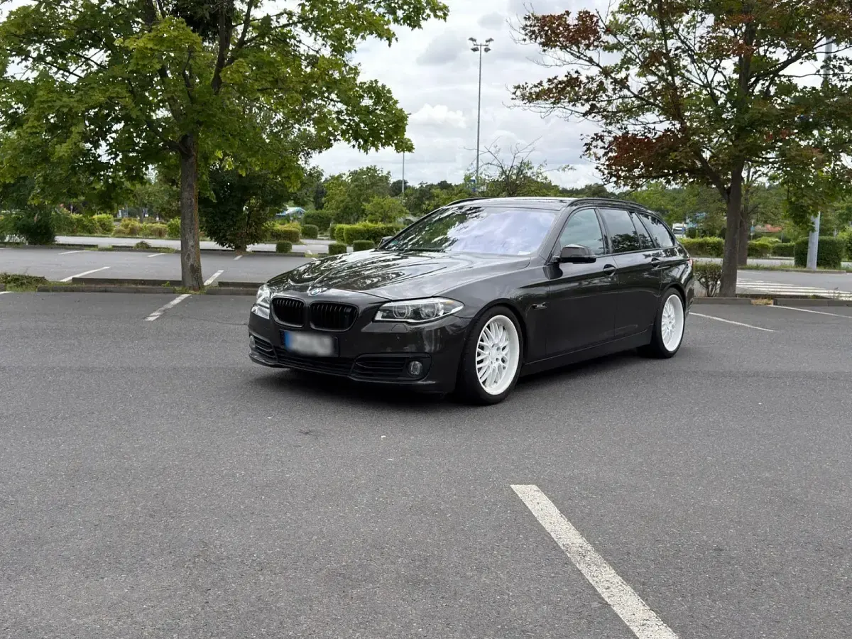 Gebraucht BMW 535 Luxury Line 313 PS (230 kW) 2013 Grau Kombi