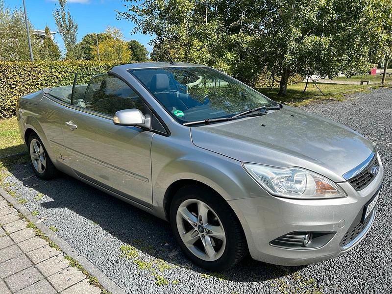Beige Gebraucht 2008 Ford Focus Cabriolet Cabrio | 3.300 € (Teuer) - Bild 1/4