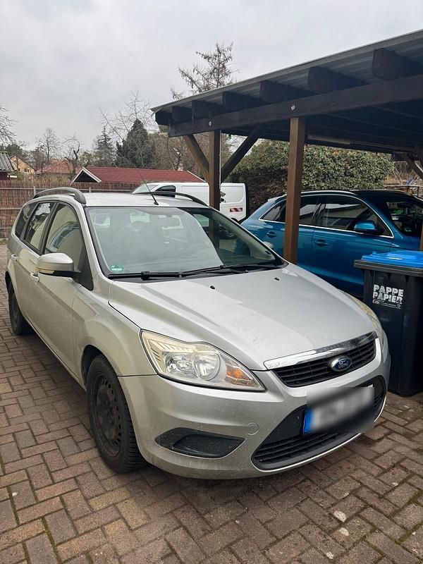 Gebraucht Ford Focus 109 PS (80 kW) 2011 Grau Kombi