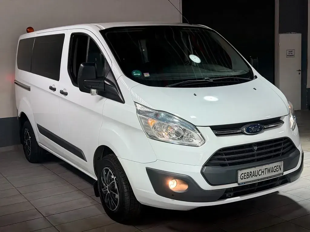Gebraucht Ford Transit Custom 101 PS (74 kW) 2018 Weiß Kombi