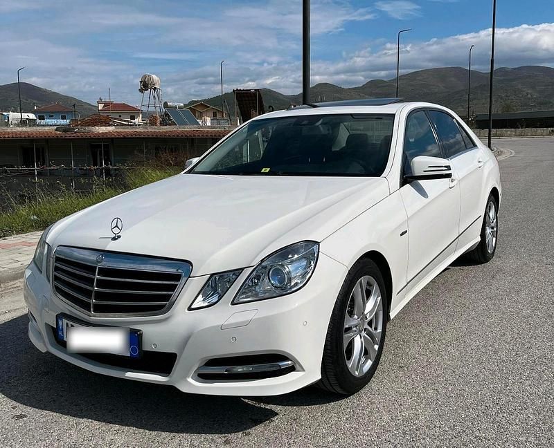 Gebraucht Mercedes E220 Avantgarde 170 PS (125 kW) 2012 Limousine