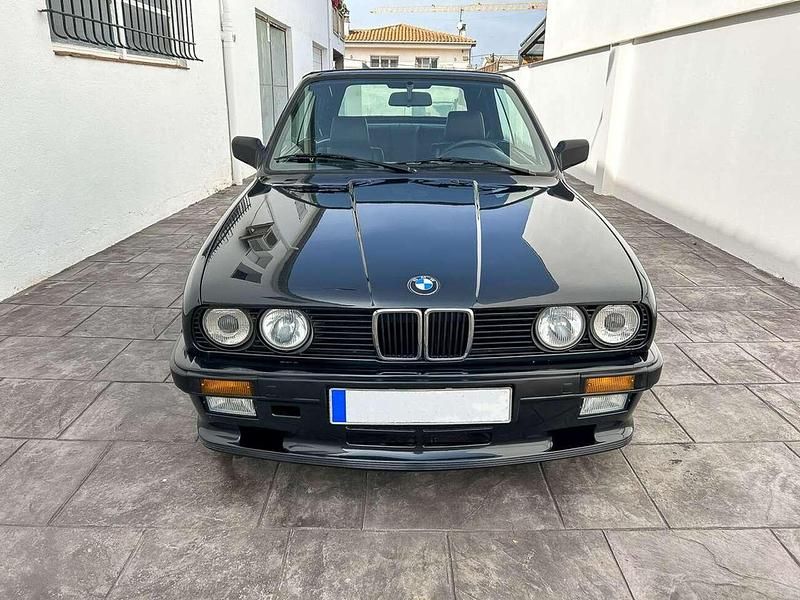 Gebraucht BMW 325 Cabriolet Performance 171 PS (125 kW) 1986 Schwarz Cabrio