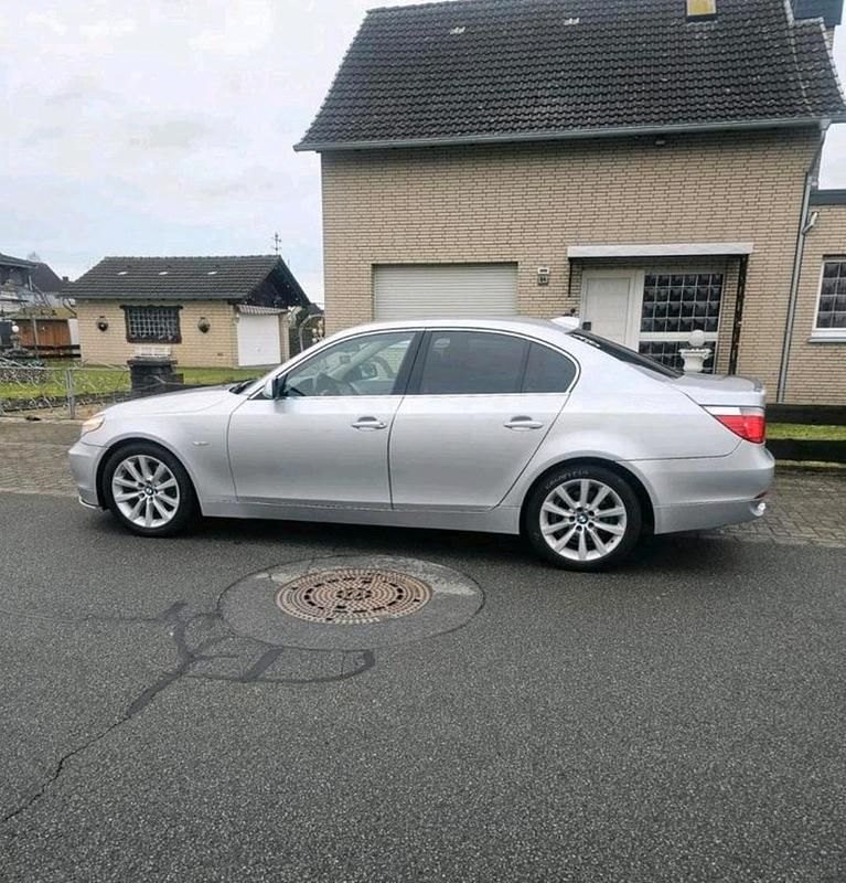 Gebraucht BMW 520 170 PS (125 kW) 2004 Silber Limousine