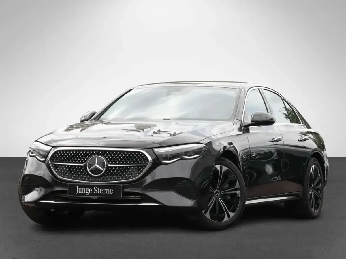 Gebraucht Mercedes E300 Avantgarde 204 PS (150 kW) 2025 Grau Limousine