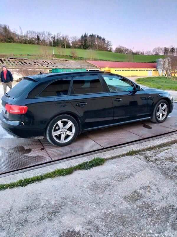 Schwarz Gebraucht 2012 Audi A4 Kombi | 6.500 € (Superpreis) - Bild 1/1