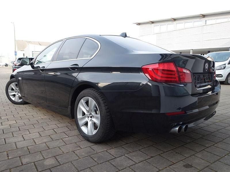 Gebraucht BMW 523 204 PS (150 kW) 2011 Schwarz Limousine