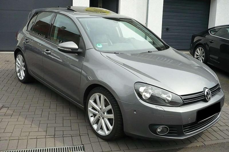Grau Gebraucht 2009 VW Golf VI Highline Limousine | 4.900 € (Fairer Preis) - Bild 1/4