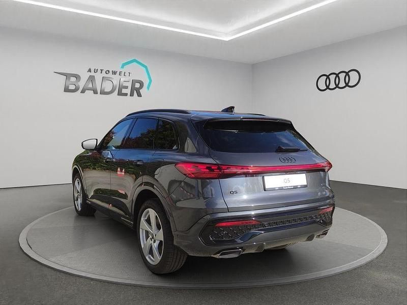 Używany Audi Q5 Sport 252 KM (185 kW) 2026 Czarny SUV