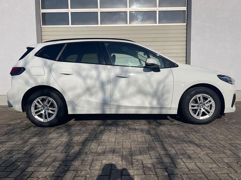 Gebraucht BMW 218 Active Tourer Performance 150 PS (110 kW) 2022 Weiß Van / Kleinbus