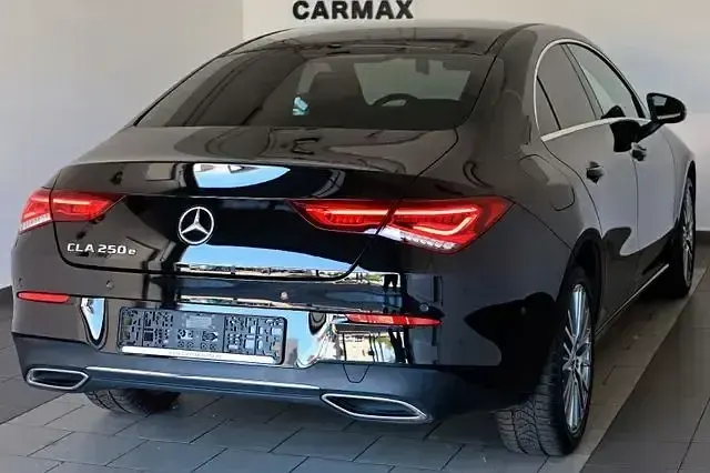 Gebraucht Mercedes CLA250e 218 PS (160 kW) 2022 Schwarz Limousine