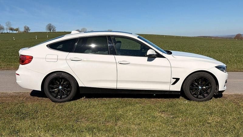 Gebraucht BMW 330 Gran Turismo 258 PS (189 kW) 2018 Weiß Limousine