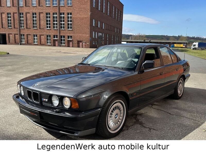 Gebraucht BMW M5 Performance 315 PS (231 kW) 1990 Diamantschwarz metallic Limousine