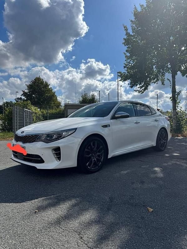 Weiß Gebraucht 2017 Kia Optima 3 Limousine | 14.990 € (Etwas zu teuer) - Bild 1/4