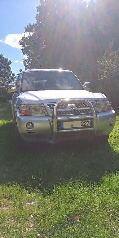 Silber Gebraucht 2004 Mitsubishi Pajero Edition SUV | 6.000 € (Superpreis) - Bild 1/4