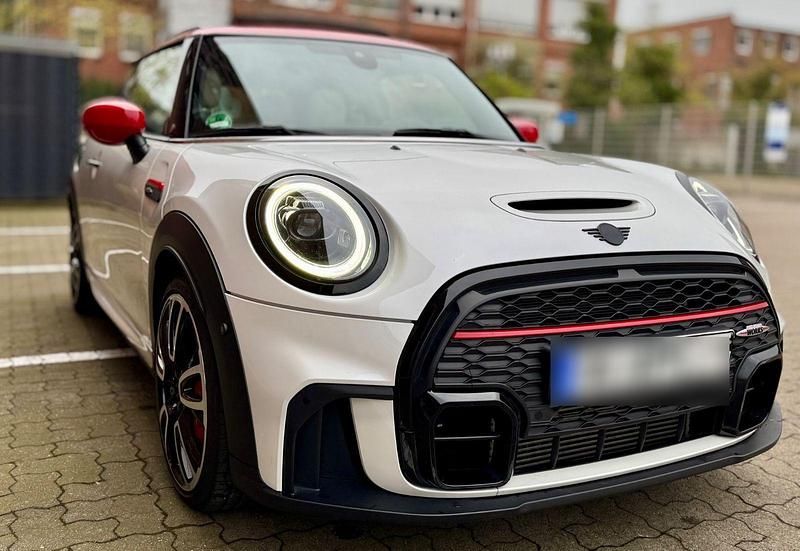 Gebraucht Mini John Cooper Works 231 PS (169 kW) 2023 Weiß Kleinwagen